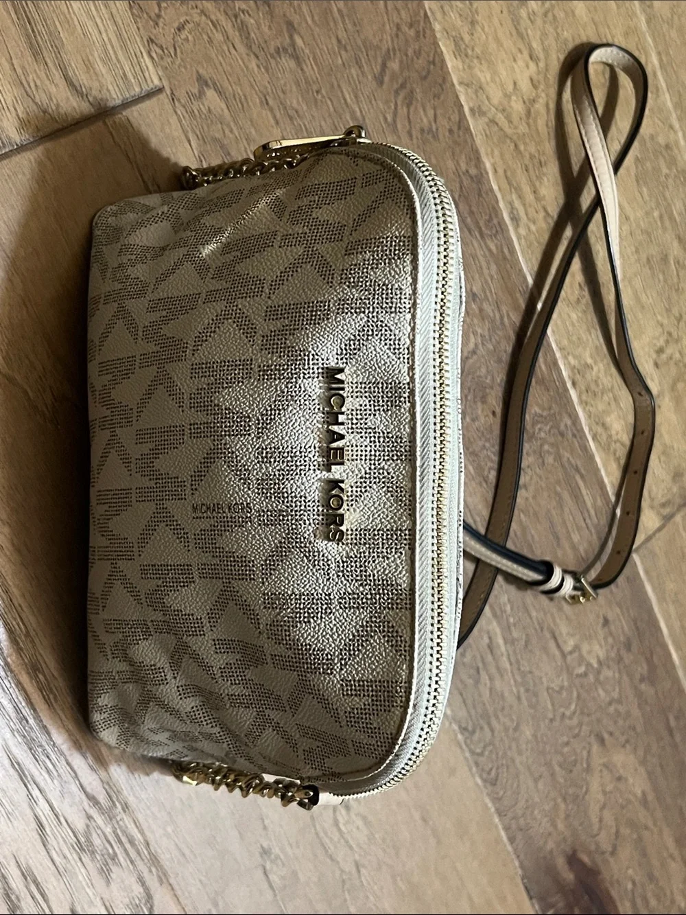 Michael Kors Jet Set Crossbody Bag Beige MK Logo Small Chain Strap